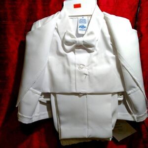 Vintage never wore child's 3 piece suit white